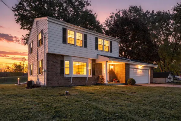 2684 Country Aire DRIVE, Cedarburg, WI 53012