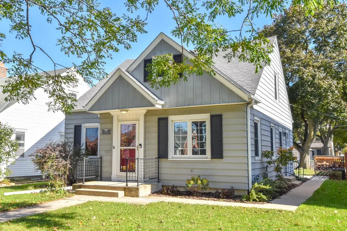 3040 N 80th STREET, Milwaukee, WI 53222 - #1
