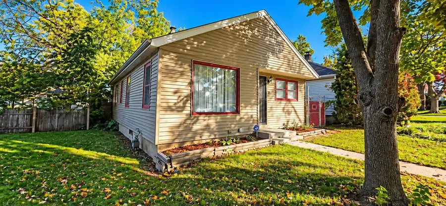 4506 N 56th STREET, Milwaukee, WI 53218 - #2