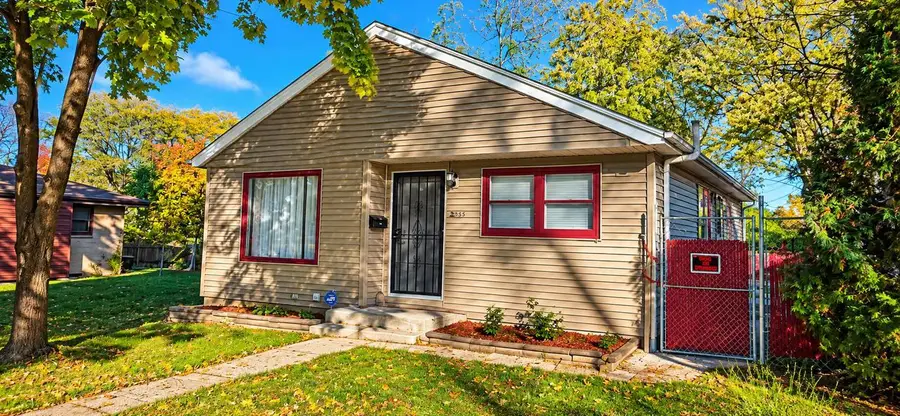4506 N 56th STREET, Milwaukee, WI 53218 - #3