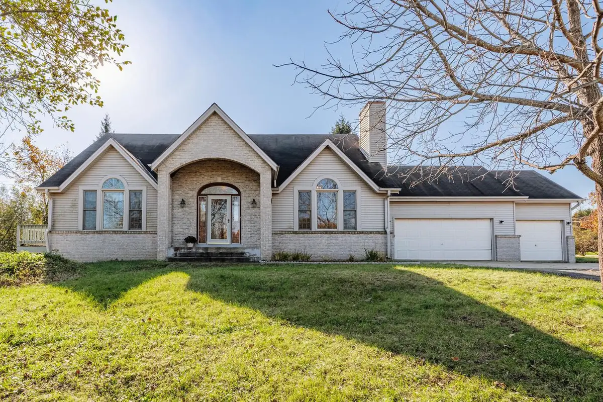 4212 S 124th STREET, Greenfield, WI 53228 - #1