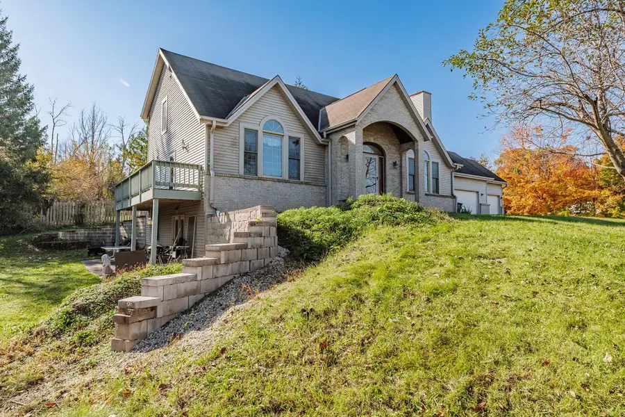 4212 S 124th STREET, Greenfield, WI 53228 - #2