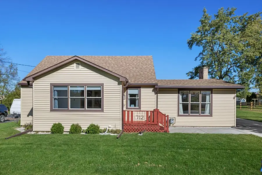 712 15th AVENUE, Union Grove, WI 53182 - #2