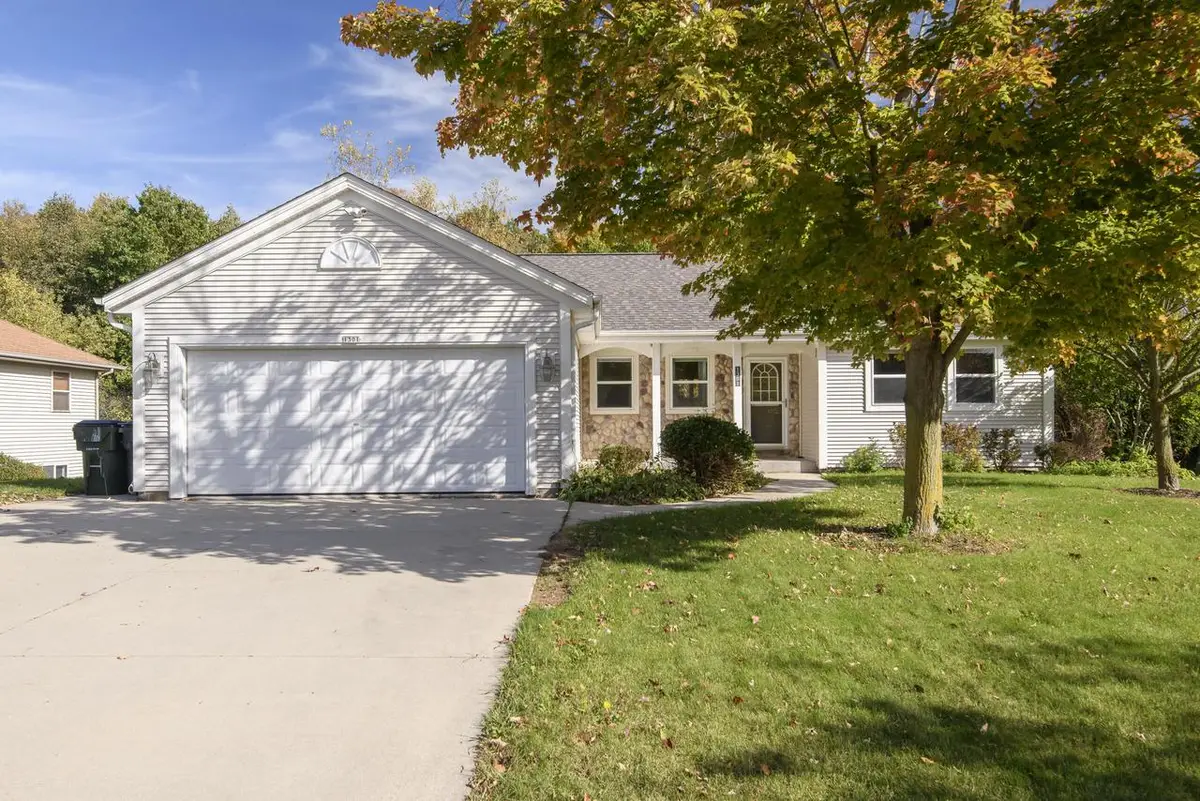 1301 Firethorn DRIVE, West Bend, WI 53090 - #1