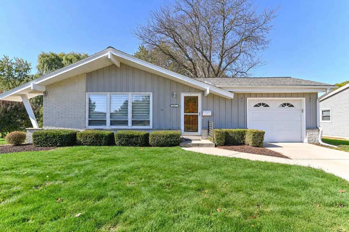 5111 Russell COURT E, Greendale, WI 53129 - #1