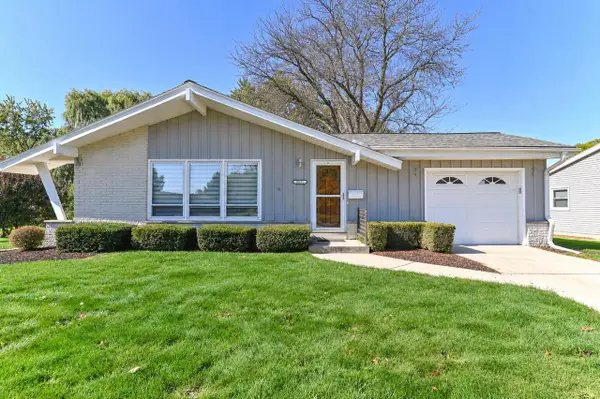 5111 Russell COURT E, Greendale, WI 53129