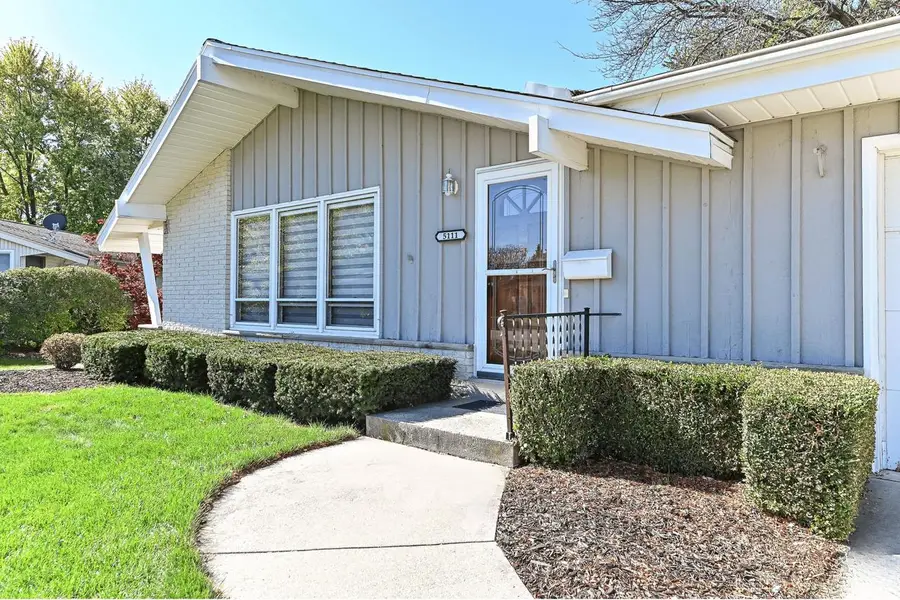 5111 Russell COURT E, Greendale, WI 53129 - #3