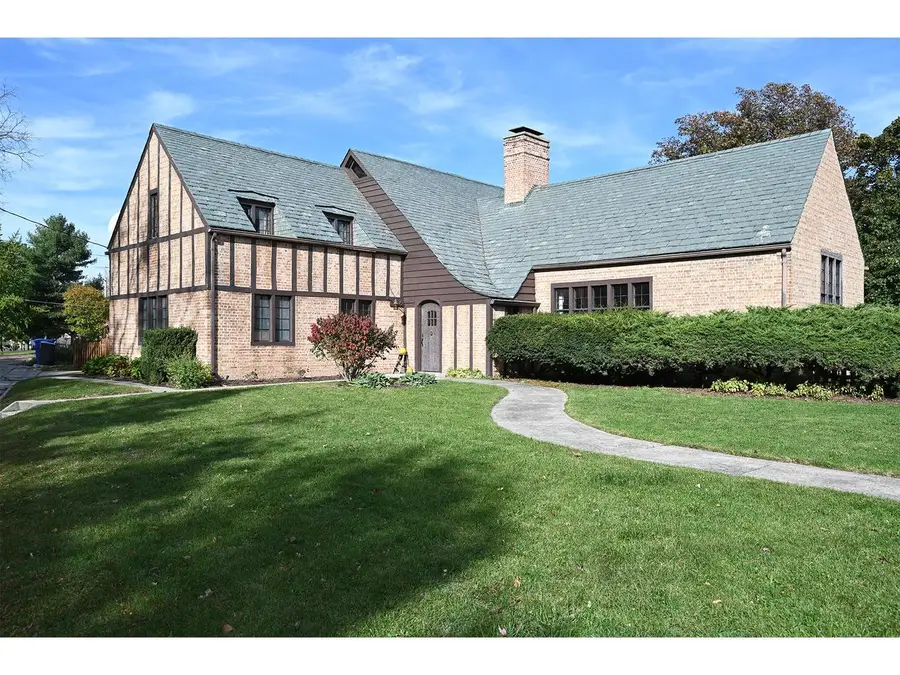 1326 Thomas AVENUE, Watertown, WI 53094 - #2