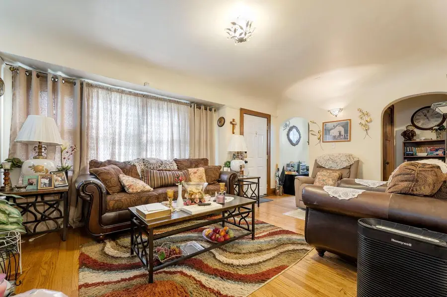 4881 N 27th STREET, Milwaukee, WI 53209 - #2