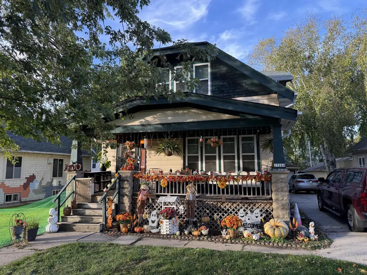 1326 E Warnimont AVENUE #1326A, Milwaukee, WI 53207 - #1
