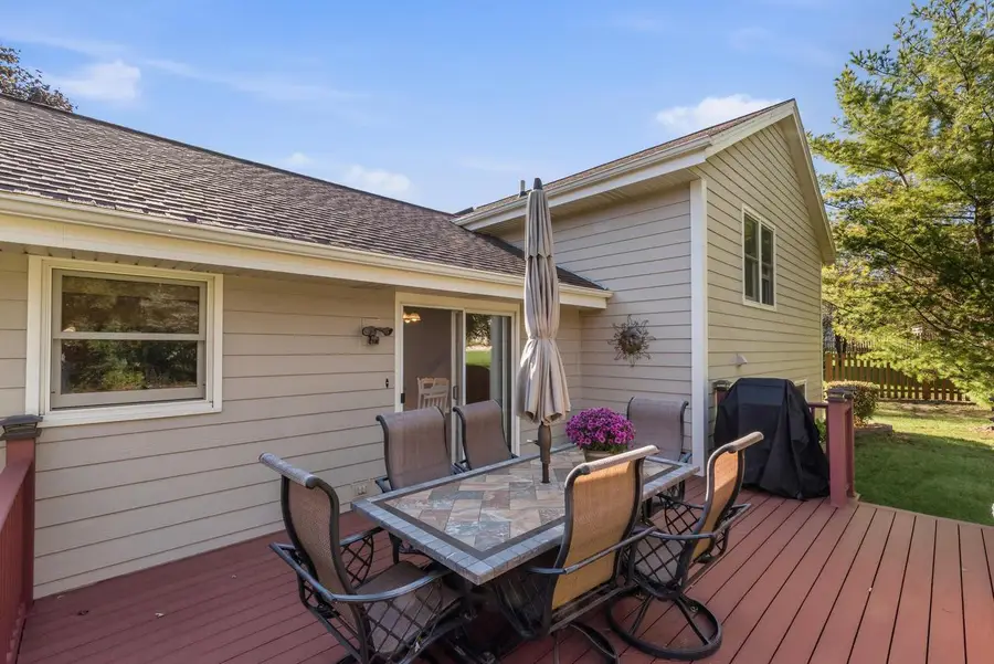 1263 River Park CIRCLE W, Mukwonago, WI 53149 - #2