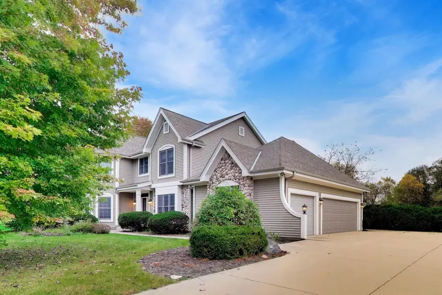 8225 Marjorie DRIVE, Waterford, WI 53185 - #2