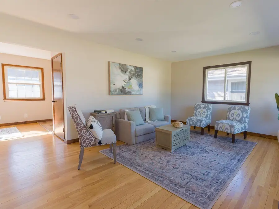 5303 W Wilbur AVENUE, Greenfield, WI 53220 - #2