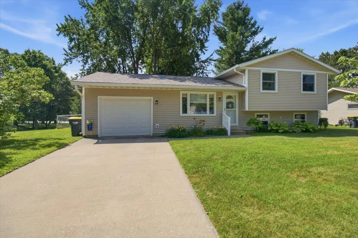 508 Evergreen DRIVE, Holmen, WI 54636 - #1