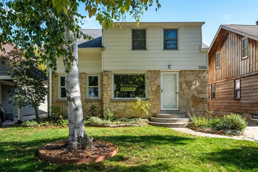 5556 N Lydell AVENUE, Whitefish Bay, WI 53217 - #3