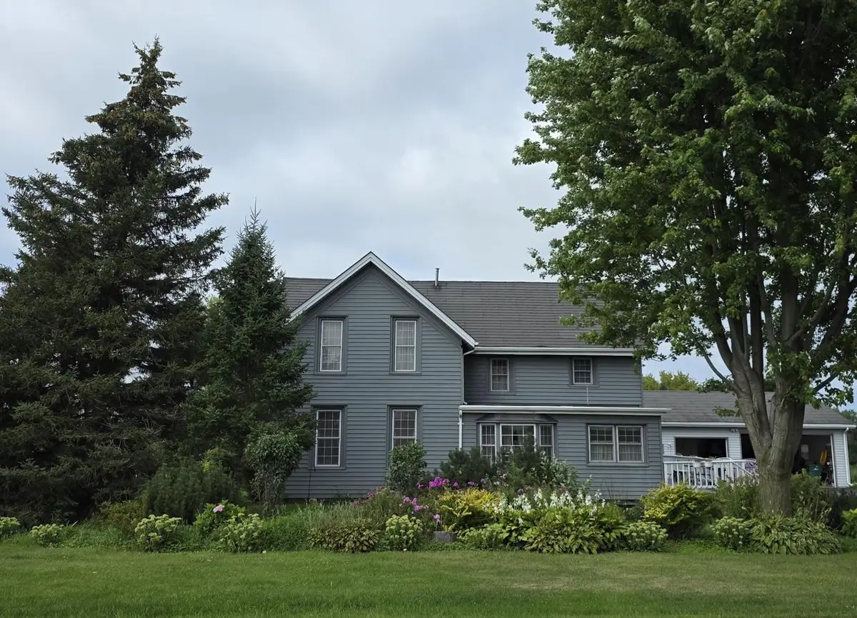 6896 Arthur ROAD, Hartford, WI 53027 - #1