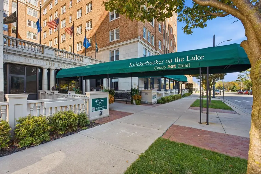 1028 E Juneau AVENUE #514, Milwaukee, WI 53202 - #3