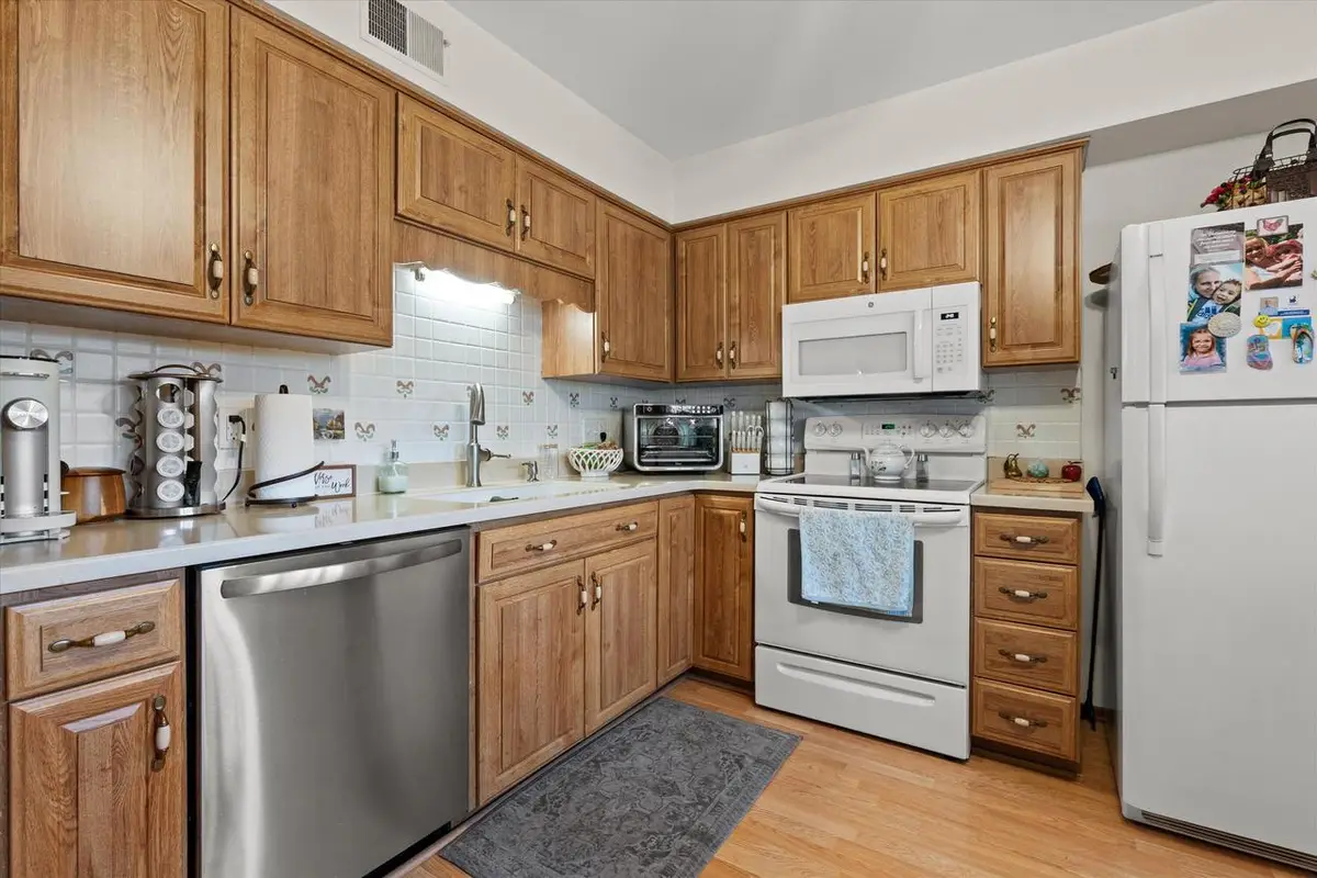5166 S King Arthurs COURT, Greenfield, WI 53221 - #1