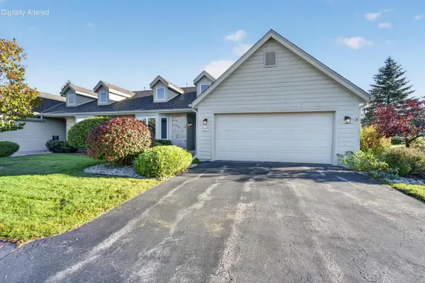 W178N9878 Riversbend CIRCLE E, Germantown, WI 53022