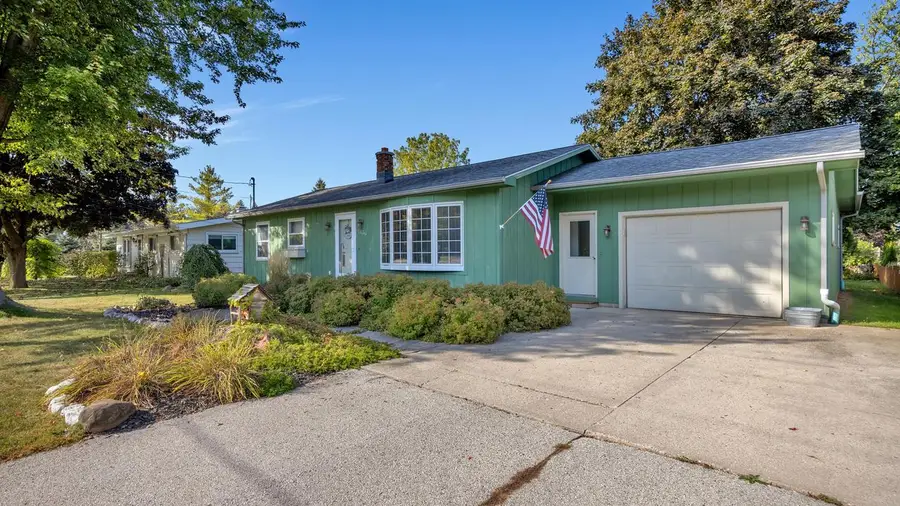 1436 W Washington AVENUE, Cleveland, WI 53015 - #2