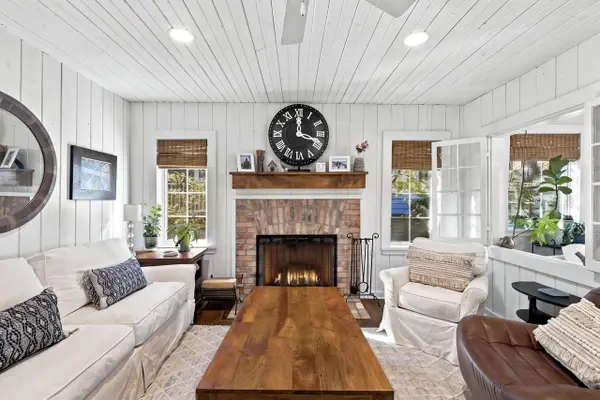 83 Upper Loch Vista DRIVE, Williams Bay, WI 53191
