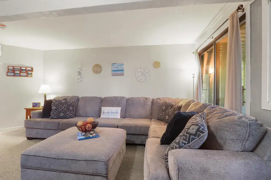 304 Deerpath E #C, Fontana, WI 53125 - #3