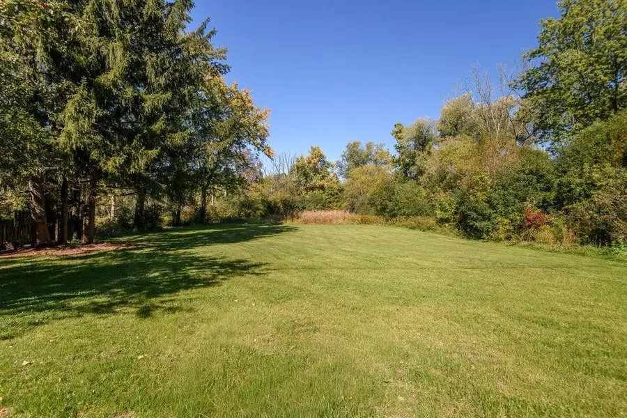 1428 W Fiesta LANE, Mequon, WI 53092 - #3