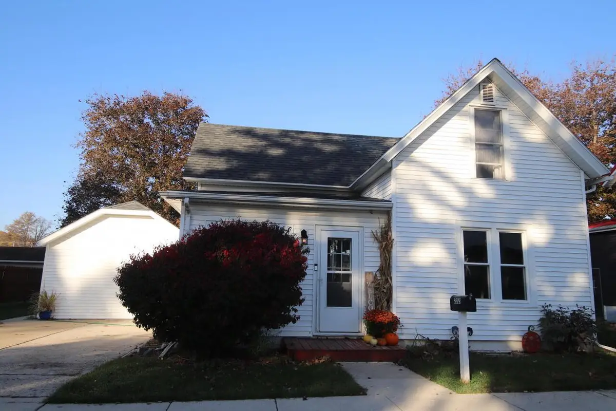 2021 Broadway STREET, New Holstein, WI 53061 - #1