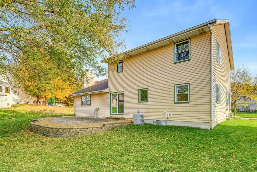 438 Glen View LANE, Slinger, WI 53086 - #2