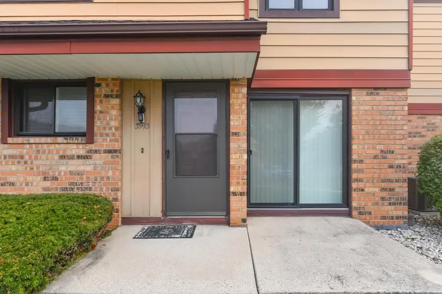 3943 W College AVENUE, Milwaukee, WI 53221 - #2