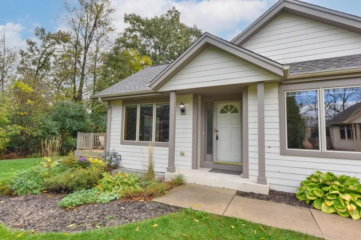 N161W18878 Heather Lynn CIRCLE, Jackson, WI 53037 - #1