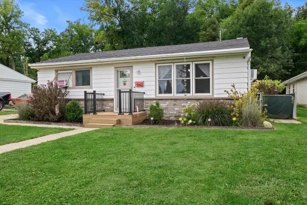 942 Carey STREET, Lake Geneva, WI 53147