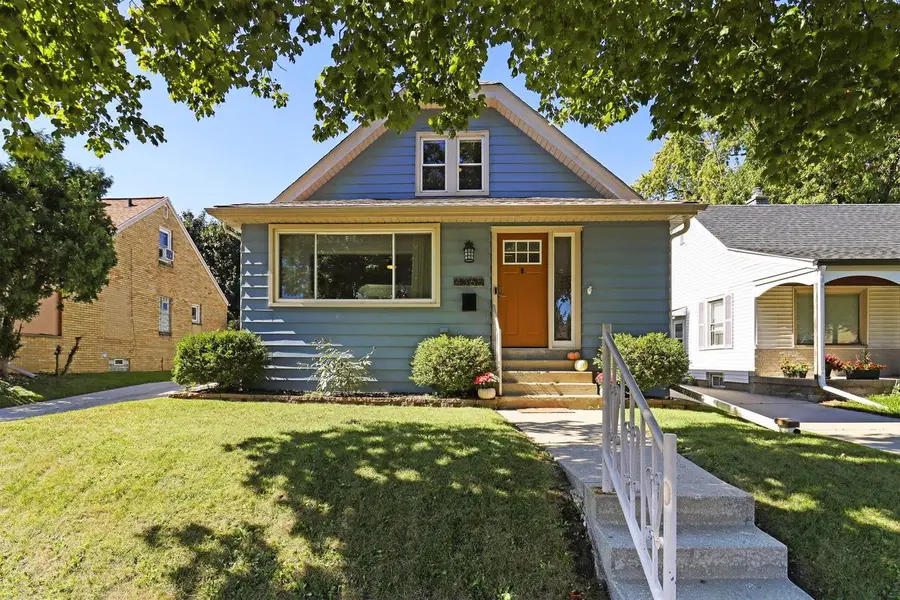 4365 S Quincy AVENUE, Milwaukee, WI 53207 - #2