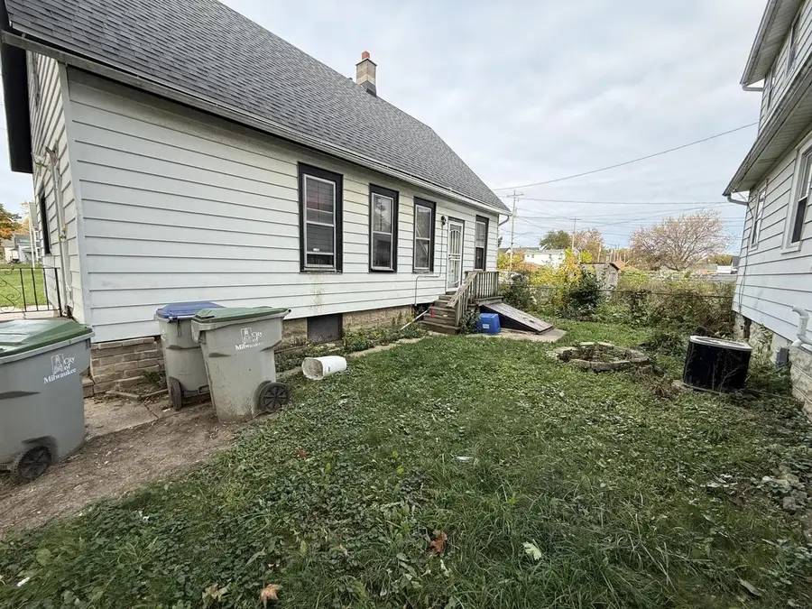 416 W Clarke STREET, Milwaukee, WI 53212 - #3
