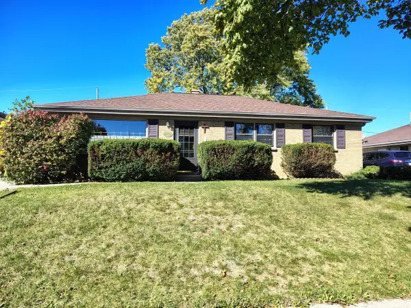 1500 W Foster AVENUE, Milwaukee, WI 53221