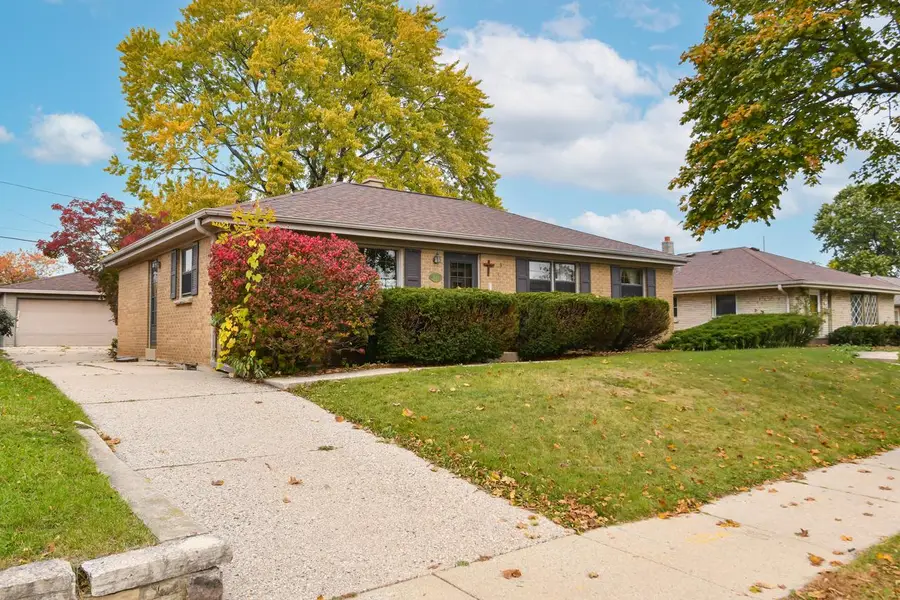 1500 W Foster AVENUE, Milwaukee, WI 53221 - #3