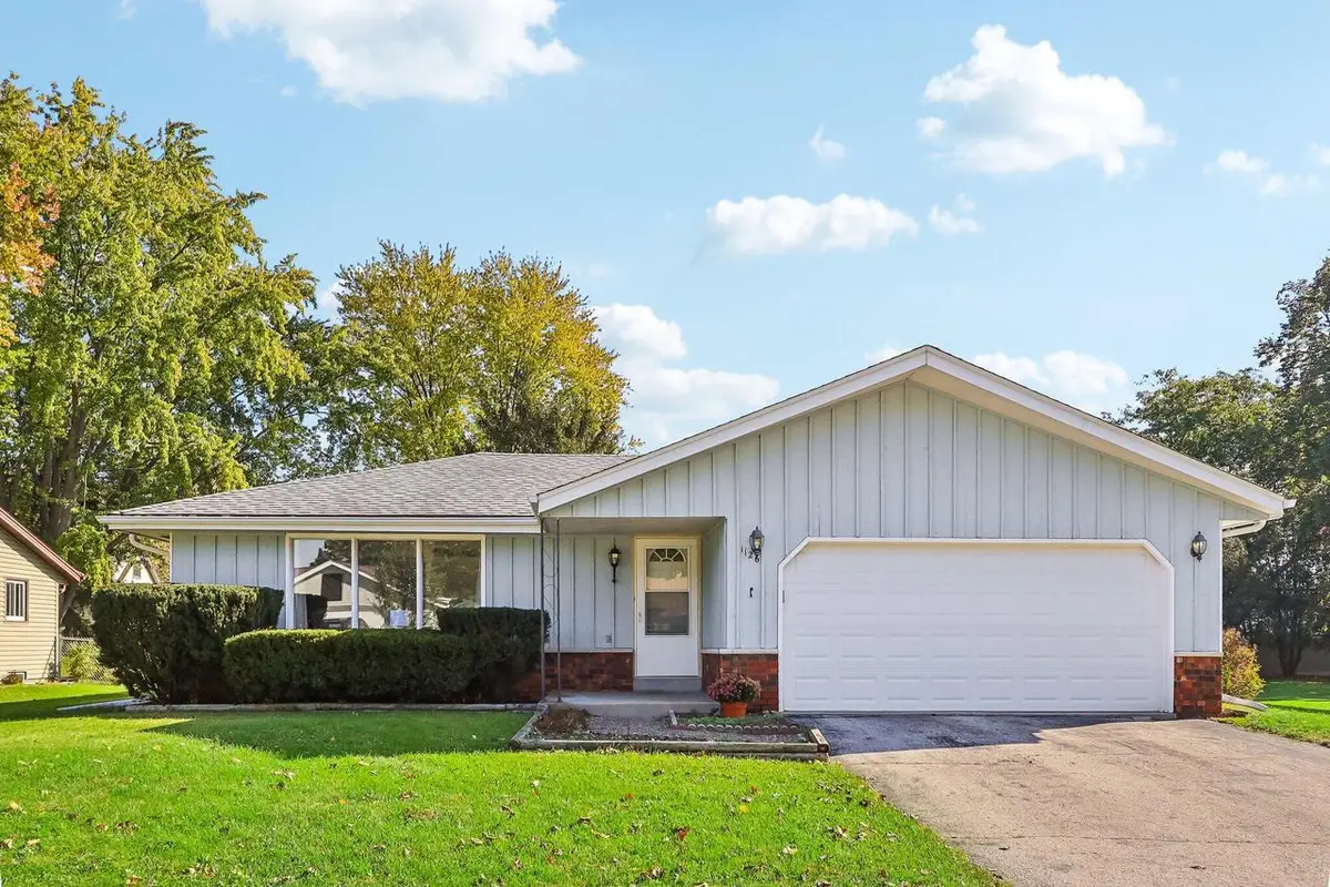 1126 Riverton DRIVE, Mukwonago, WI 53149 - #1