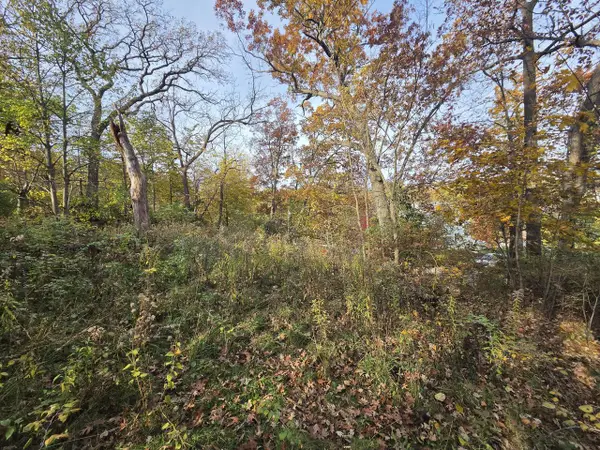 30335 BEACHVIEW LANE, Waterford, WI 53185