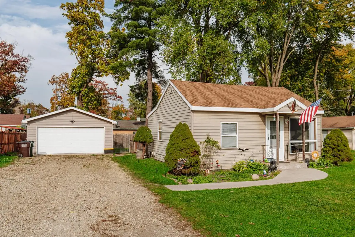W1060 Golden Glow ROAD, Genoa City, WI 53128 - #1