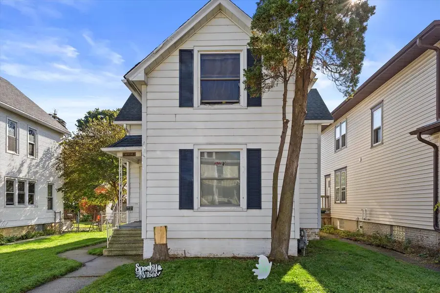 2115 Clarence AVENUE, Racine, WI 53405 - #2