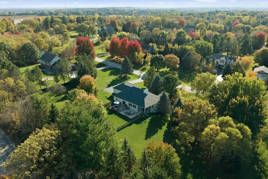 W311S496 Hidden HOLLOW, Delafield, WI 53018 - #2