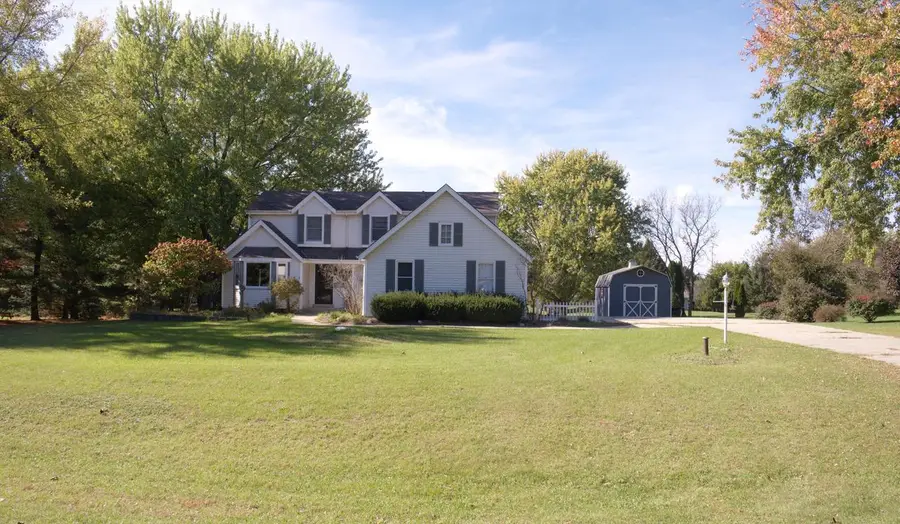 W360S2729 Scuppernong DRIVE, Dousman, WI 53118 - #2
