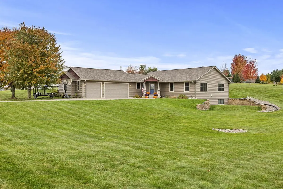N13257 Larkspur ROAD, Trempealeau, WI 54661 - #1