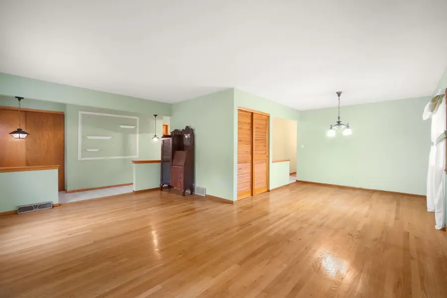 W234N6074 Tulip LANE, Sussex, WI 53089 - #2