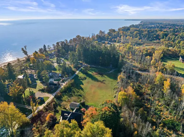 1960 W PEBBLE BEACH ROAD, Cedar Grove, WI 53013