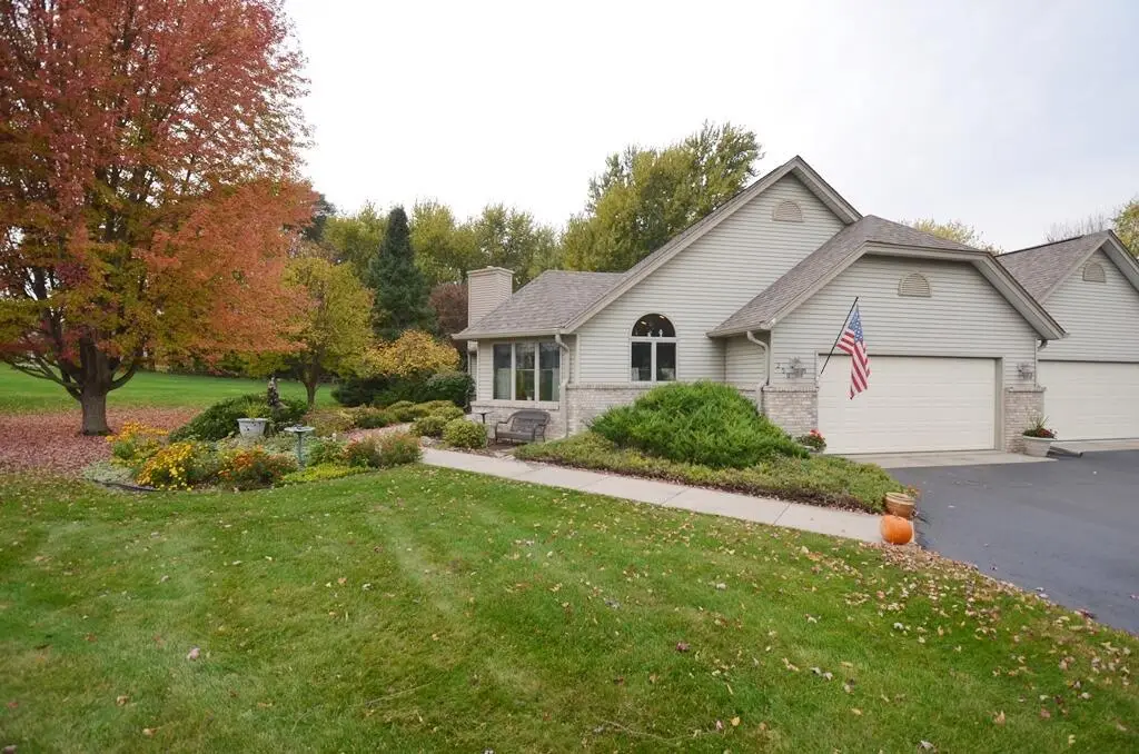 250 Indian Mound PARKWAY #9, Whitewater, WI 53190 - #1