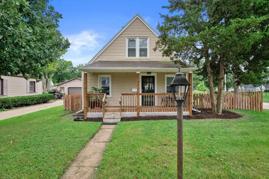 153 W Roberta AVENUE, Waukesha, WI 53186 - #3