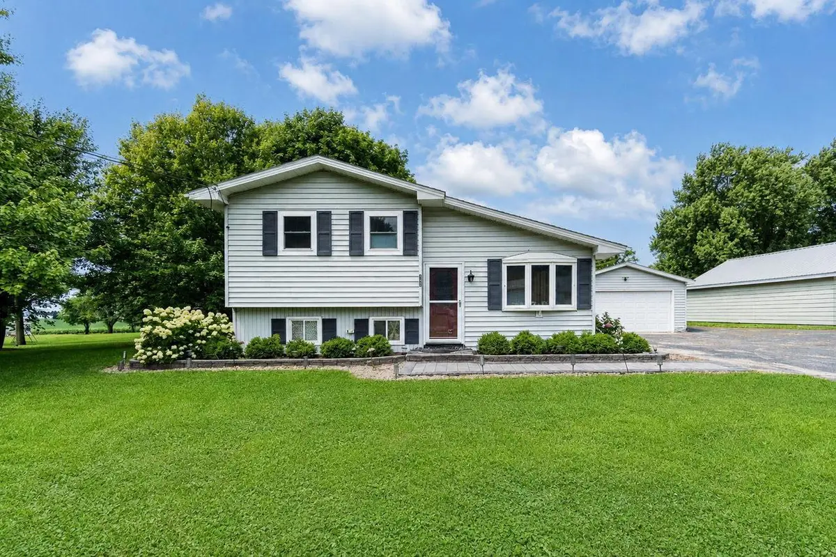 135 Prairie STREET, Sharon, WI 53585 - #1
