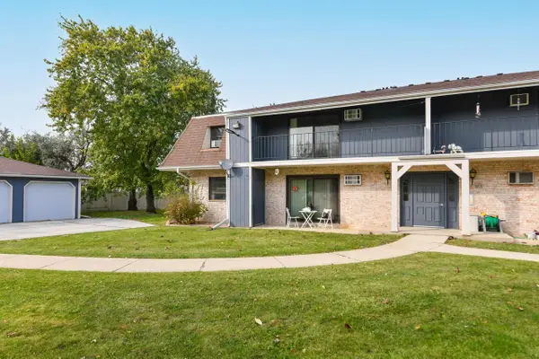 3215 W Mangold AVENUE #H, Greenfield, WI 53221