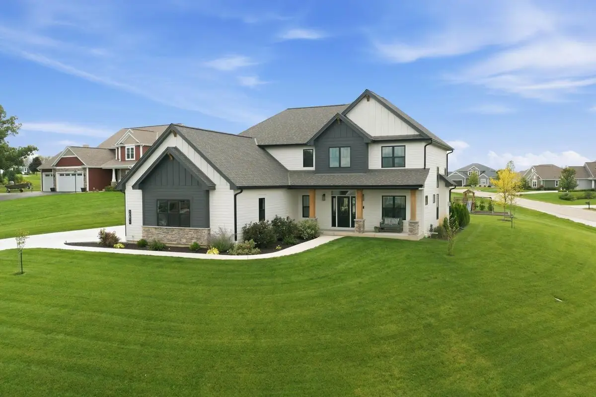 30811 Morning View CIRCLE, Waterford, WI 53185 - #1